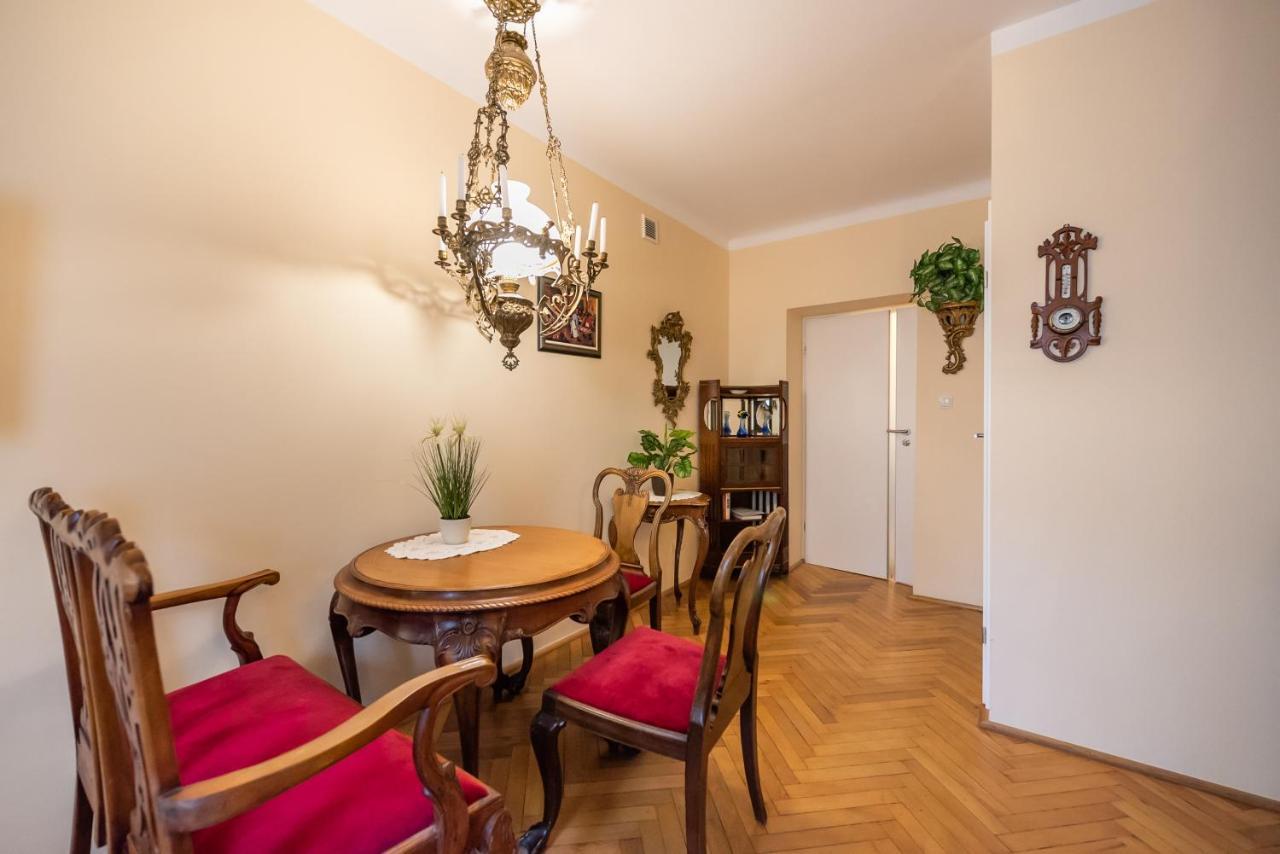 Downtown Antique Apartment Varsovia Exterior foto