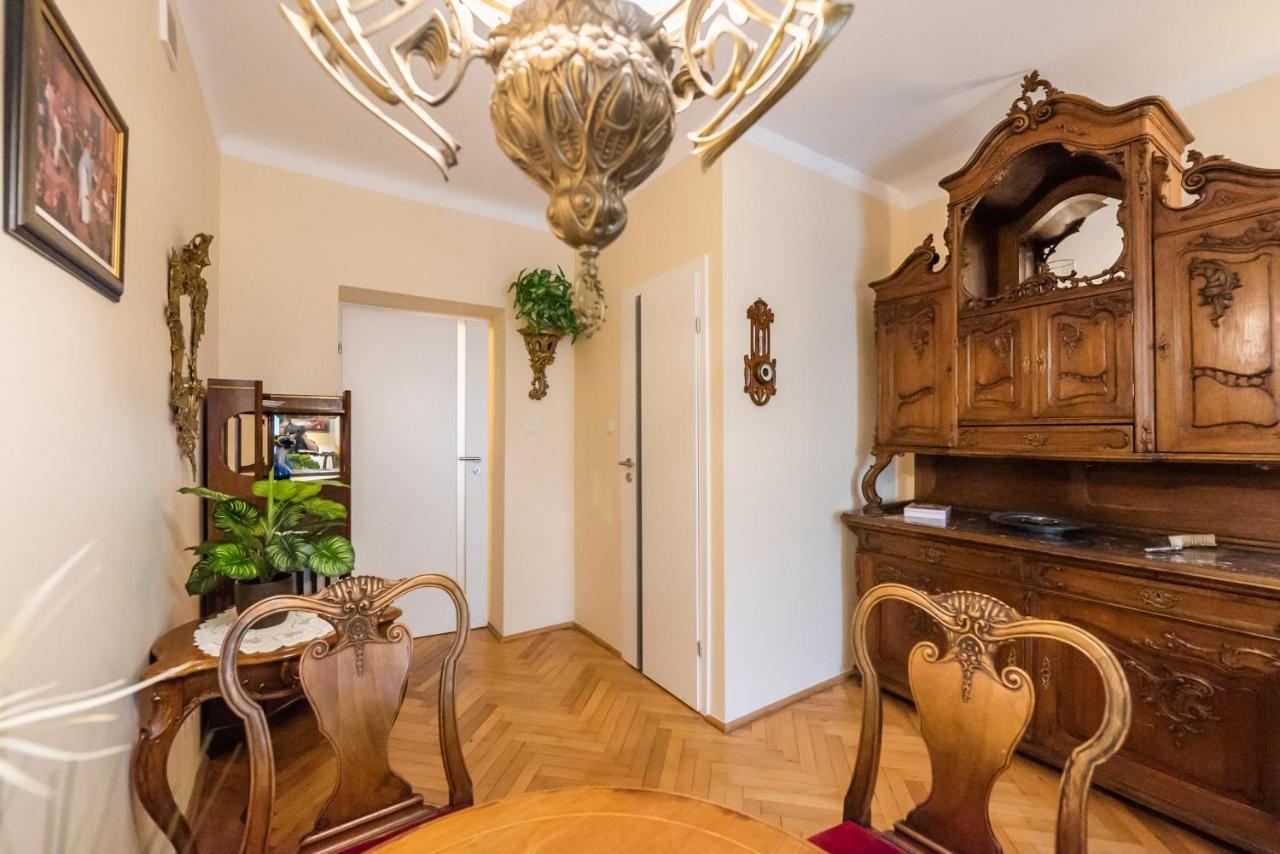 Downtown Antique Apartment Varsovia Exterior foto